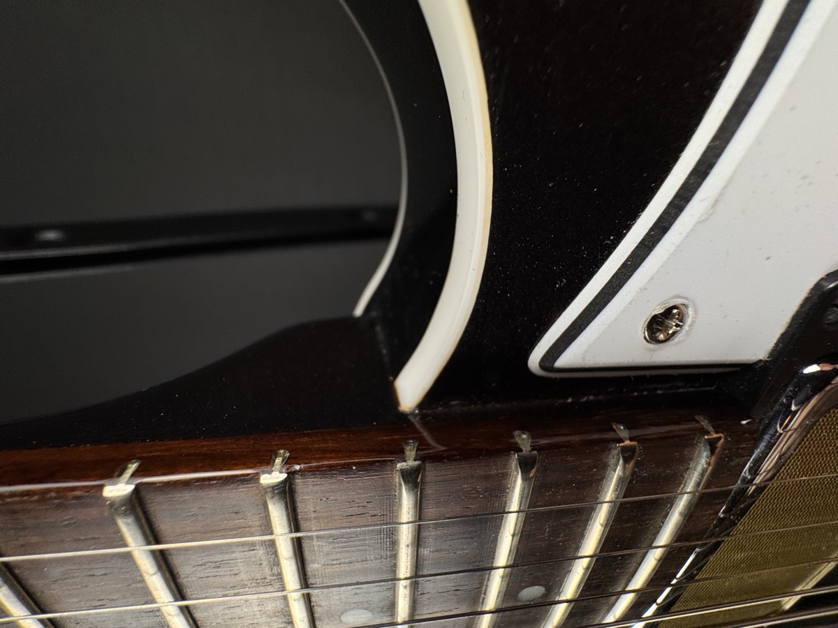 Harmony Harmony Comet Semi-Hollow Guitar, Space Black, Mono Bag B-STOCK - Guitars