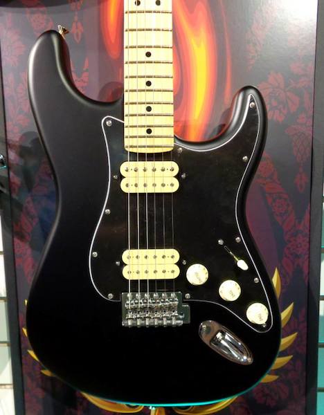 Fender Fender 14 FSR Hotrod Stratocaster HH MN In Flat Black W/Gigbag - Guitars