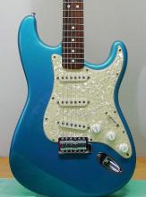 ケージロー　FENDER American fender_lpb_pearl_pickguard.jpg