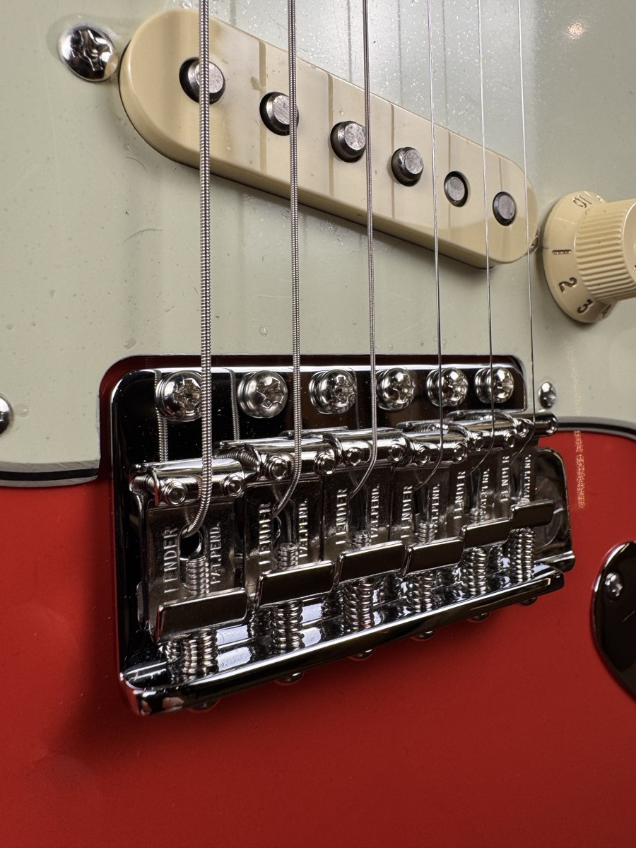 Fender Fender Ltd Edition American Vintage II '61 Stratocaster , RW, Fiesta Red - Guitars