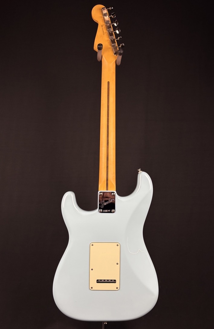 Fender Fender Limited Edition American Pro Classic Strat, Silent System, Daphne Blue - Guitars