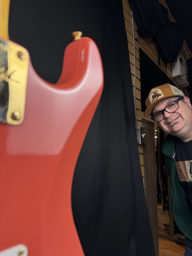 Fender Custom Shop Fender Custom Shop 1955 Strat DLX Closet Classic, Faded Aged Fiesta Red - Guitars