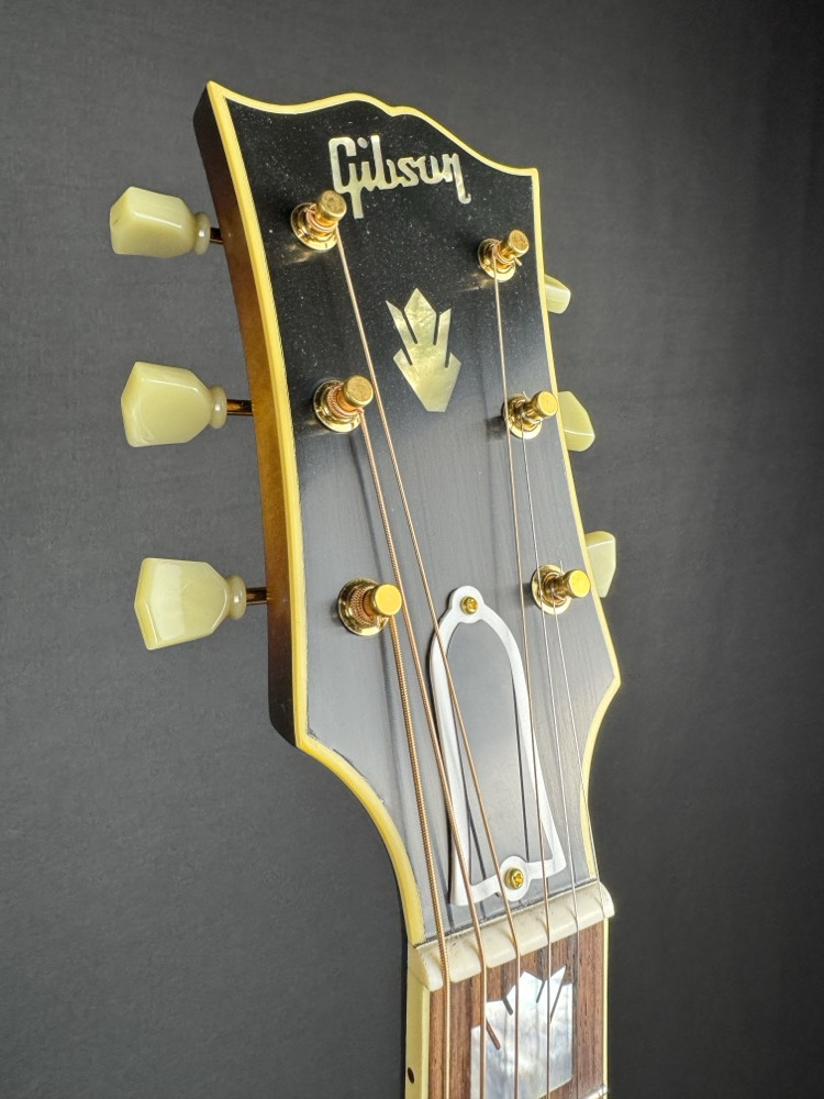 Gibson Custom Shop Gibson Custom Shop 1957 SJ-200 Acoustic Guitar - Vintage Sunburst VOS - Guitars