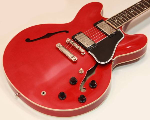 Gibson Gibson ES-335 Dot Plain Top In Cherry - Guitars