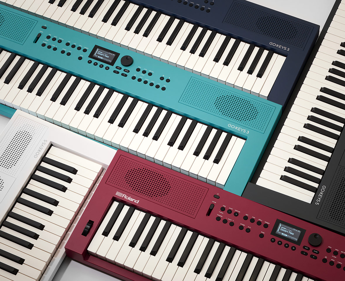 Roland Roland GO:KEYS 3 61 Key Portable Music Creation Keyboard With Speakers - Red - Keyboards