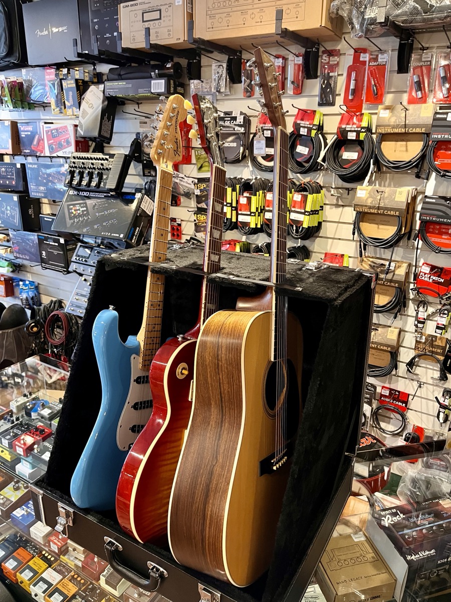 Yorkville Sound 3 Guitar Travel Case Stand