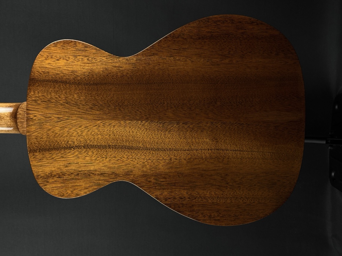 Guild Guild M-120 Mahogany, All Solid Wood, Acoustic Guitar in Natural, Deluxe Gig Bag - Guitars