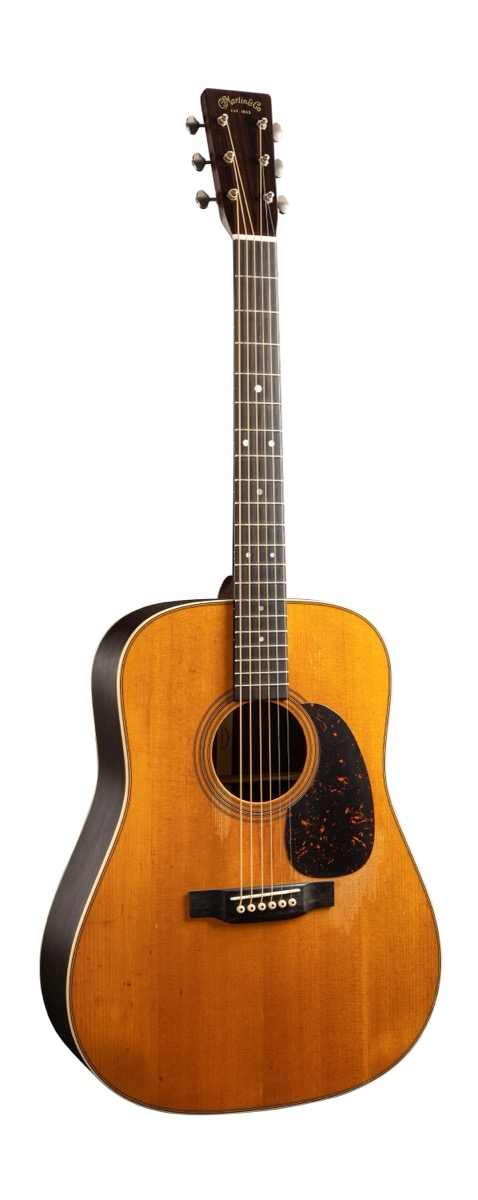 Martin D-28 Street Legend