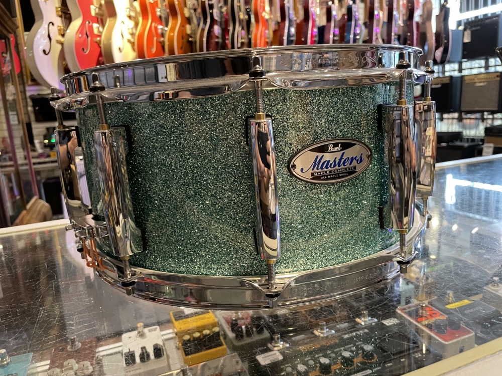 Pearl Pearl Masters Maple Complete 14 X 6.5" Snare in Glacier Blue Sparkle - Drums