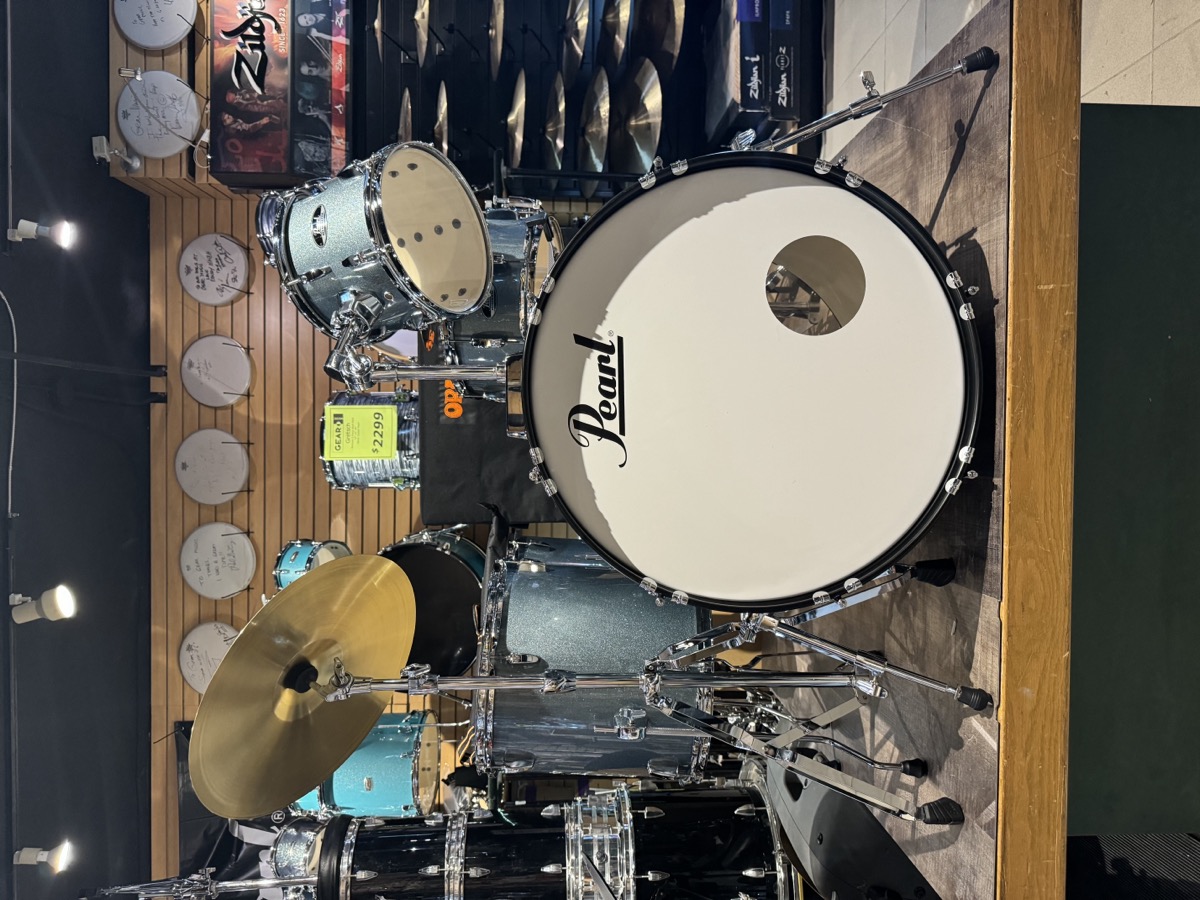 Pearl Roadshow Five Piece Kit With Hardware  …