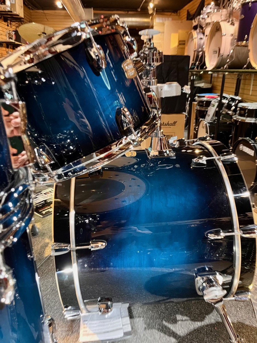 Yamaha Yamaha SBX0F57 Stage Custom Birch 5 Pc 20" w/HW780 Hardware, Deep Blue Sunburst - Drums