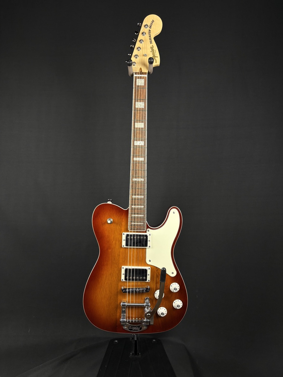 Squier Squier Paranormal Troublemaker Tele Deluxe Bigsby - Honey Sunburst - Guitars