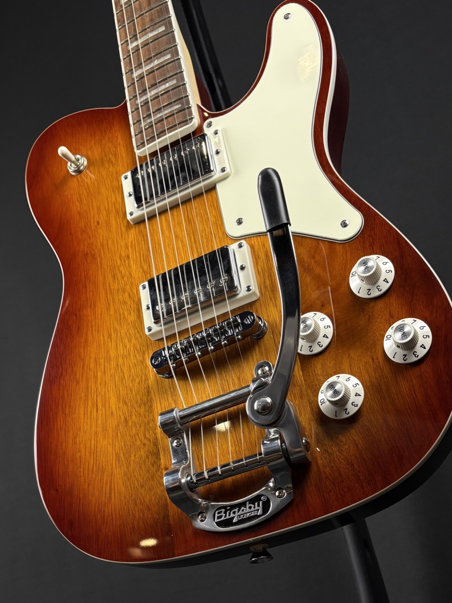 Squier Squier Paranormal Troublemaker Tele Deluxe Bigsby - Honey Sunburst - Guitars