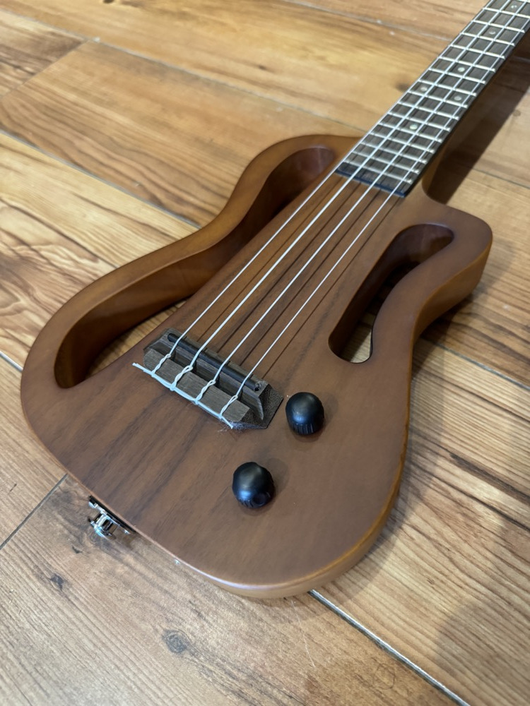 Eleuke Eleuke Ukulele Soild Body Tenor Uke w/Pickup and Bag - Ukuleles