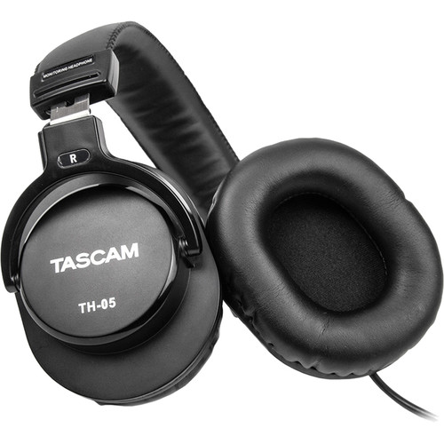 Tascam TH-05 Closed Back Studio Headphones