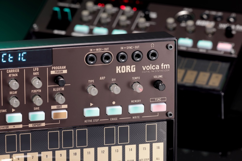 Korg Volca FM2 Digital Synthesizer Machine With 16 Steps: Canadian