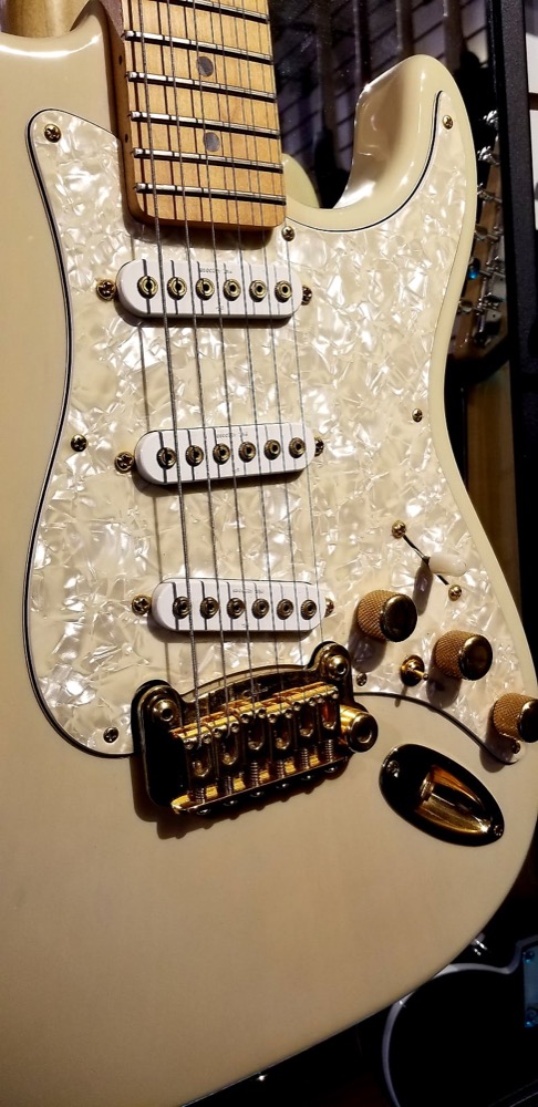 Misc USED G&L S-500 Blonde Mary Kay w/Case - Used