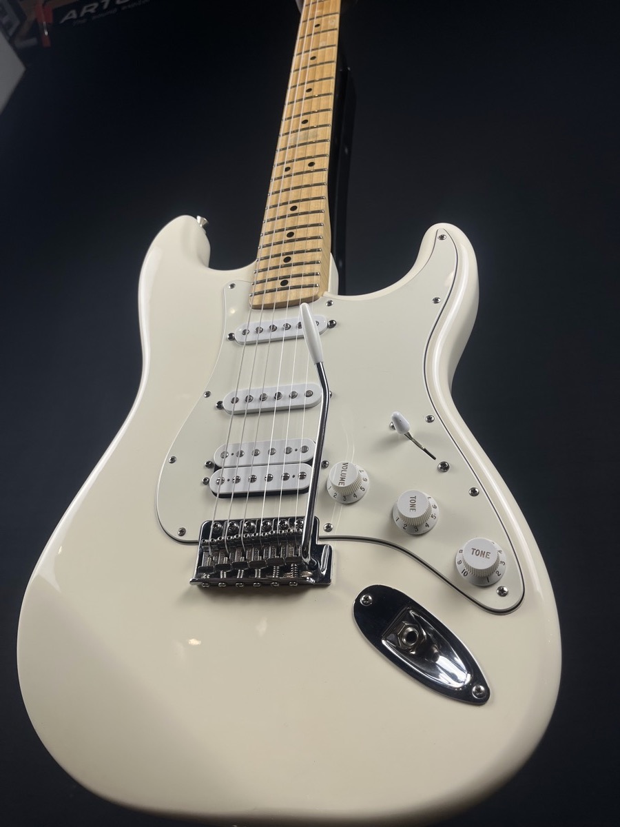 Fender USED Fender 2006 Mexican Stratocaster Olympic White - Used
