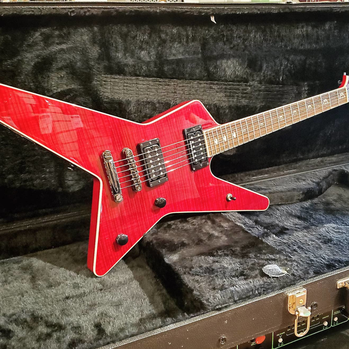 Højttaler Kritik Susteen USED Edwards ESP Gus G Signature w/case: Canadian Online Music Store in  Oakville, Ontario | Personal Service You Can Trust