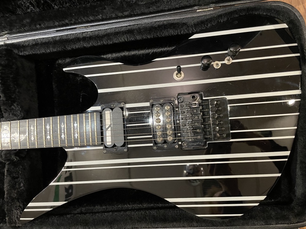 Synyster gates guitar used store