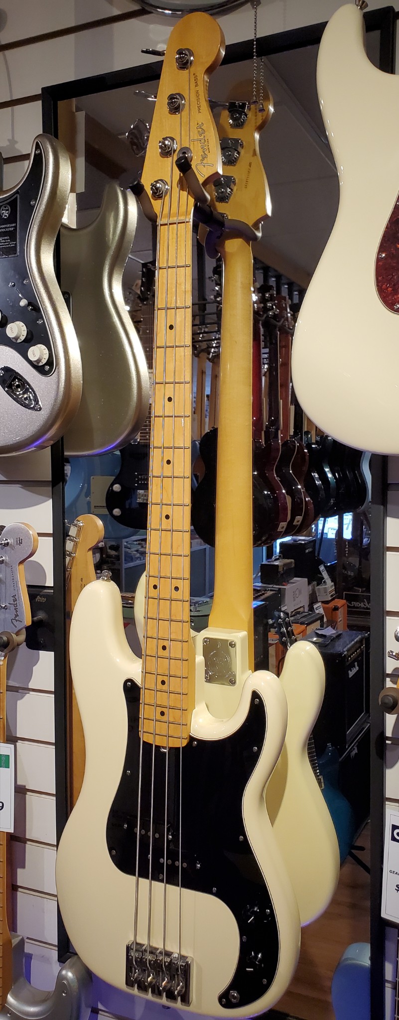 USED Fender 2011 American Standard P-Bass  …