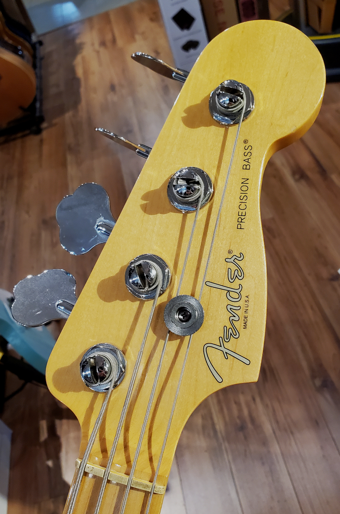 Fender USED Fender 2011 American Standard P-Bass w/case - CONSIGNMENT - Used
