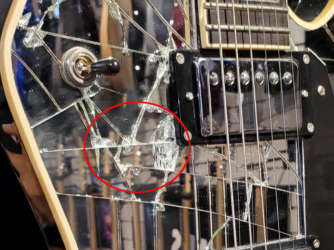 USED Washburn PS 1800 Paul Stanley Cracked Mirror w/Bag