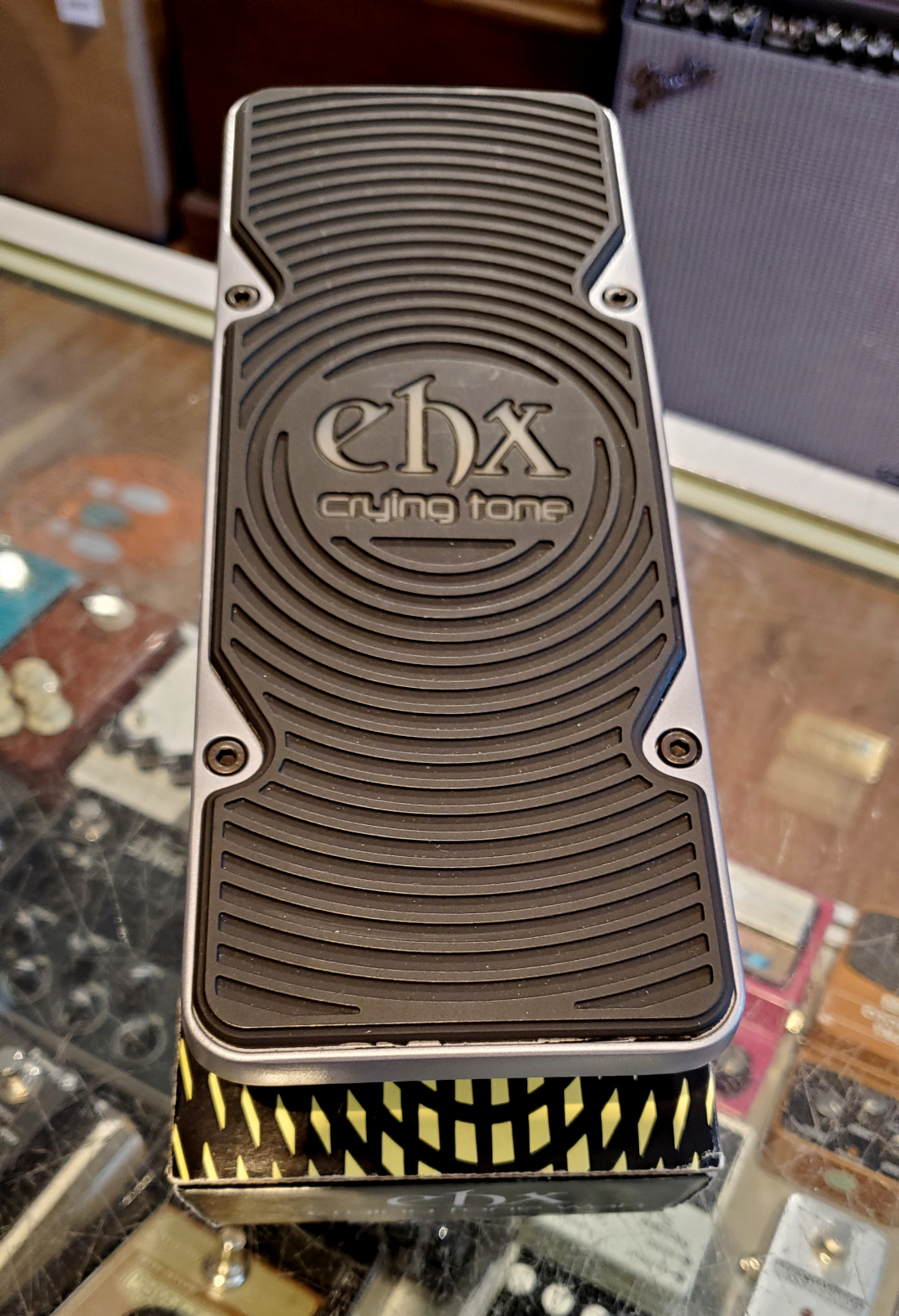 TONE OF GOLD SILVER TONE WAH