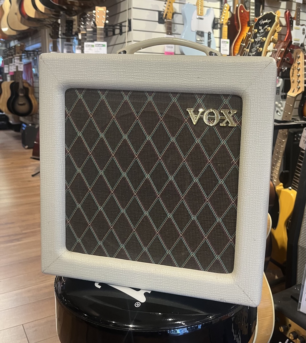 Vox USED Vox AC4 TV 4 Watt 1x10 Combo Amp Fawn - Used
