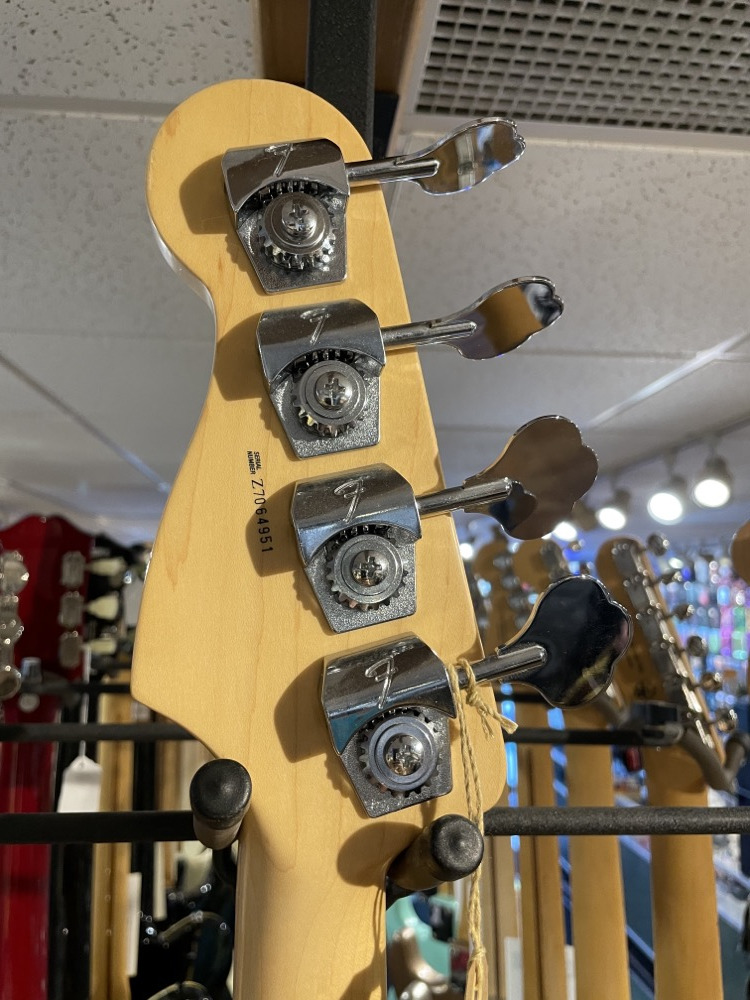 Fender USED 2007 Fender Precision Bass w/Hardshell Case - CONSIGNMENT - Used