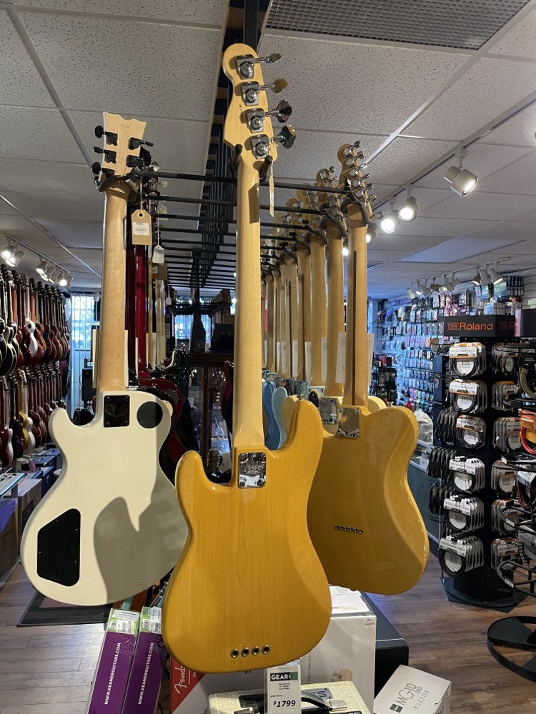 Fender USED 2007 Fender Precision Bass w/Hardshell Case - CONSIGNMENT - Used