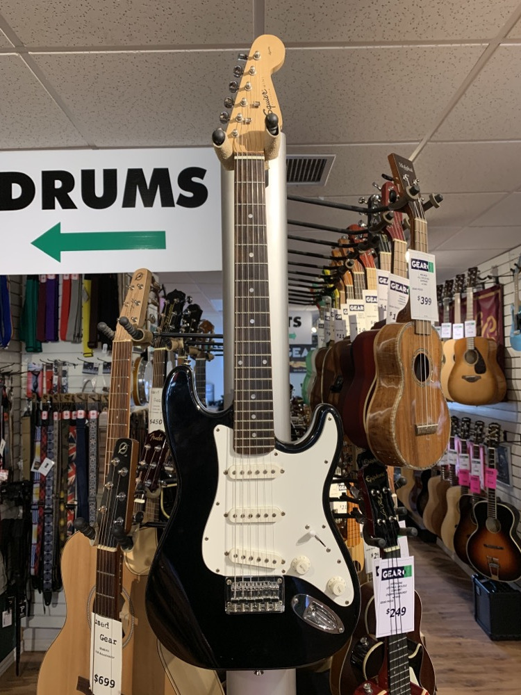Squier USED Squier Mini Strat - Black w/Deluxe Bag - Used