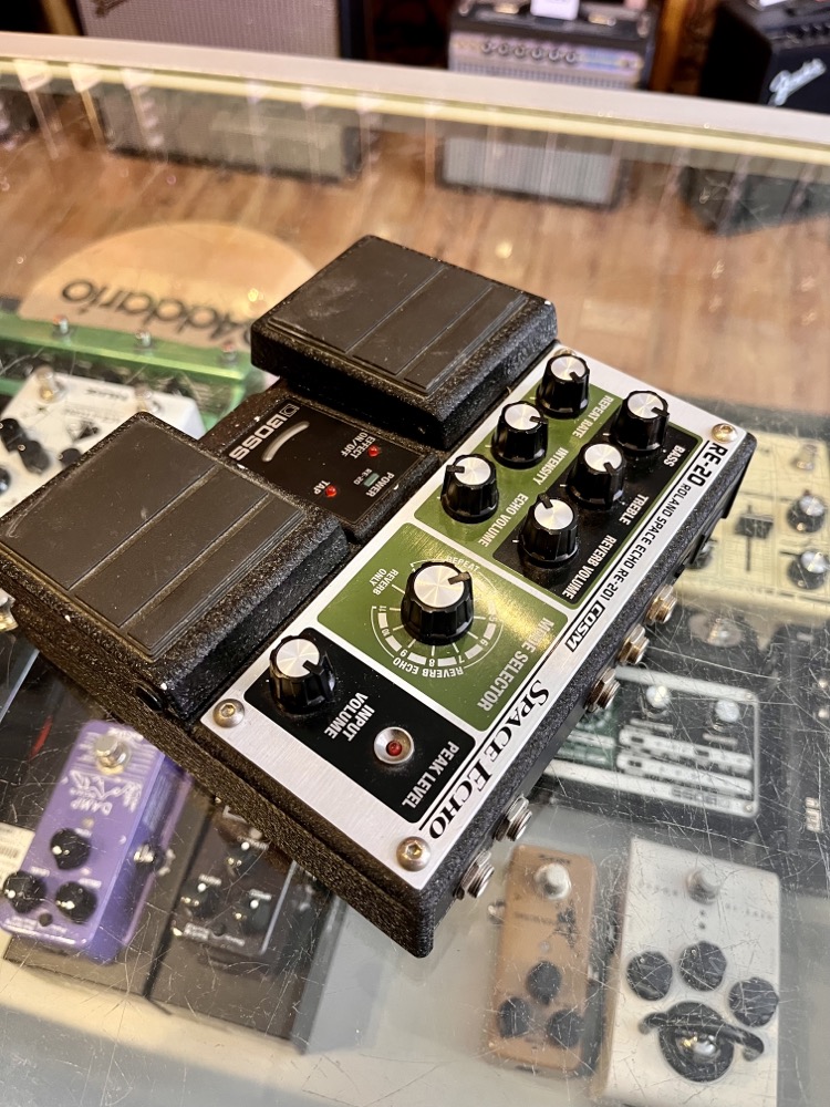 BOSS USED BOSS RE-20 Space Echo Pedal w/Box - Used