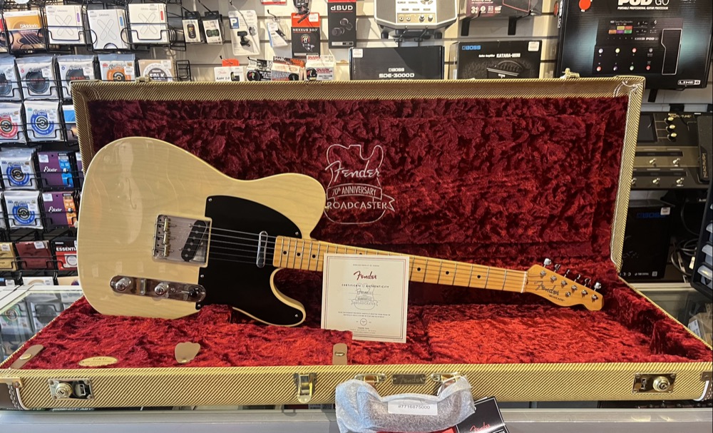 USED Fender 70th Anniversary Broadcaster  …
