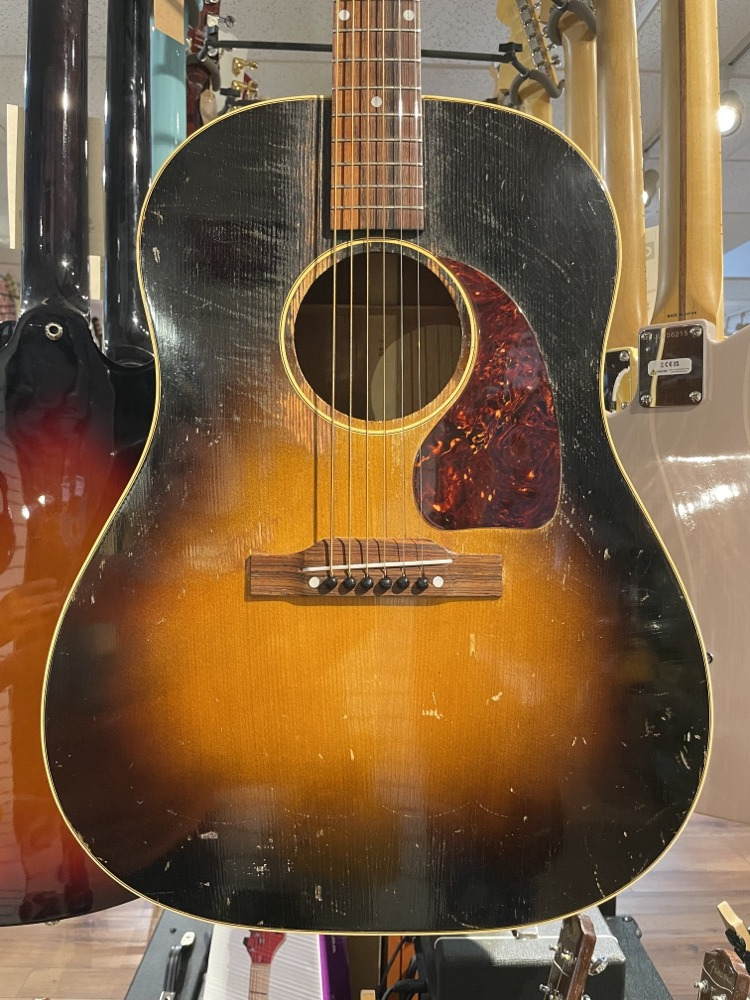 Gibson USED 1952 Gibson J-45 Sunburst w/Hardshell Case - CONSIGNMENT - Used