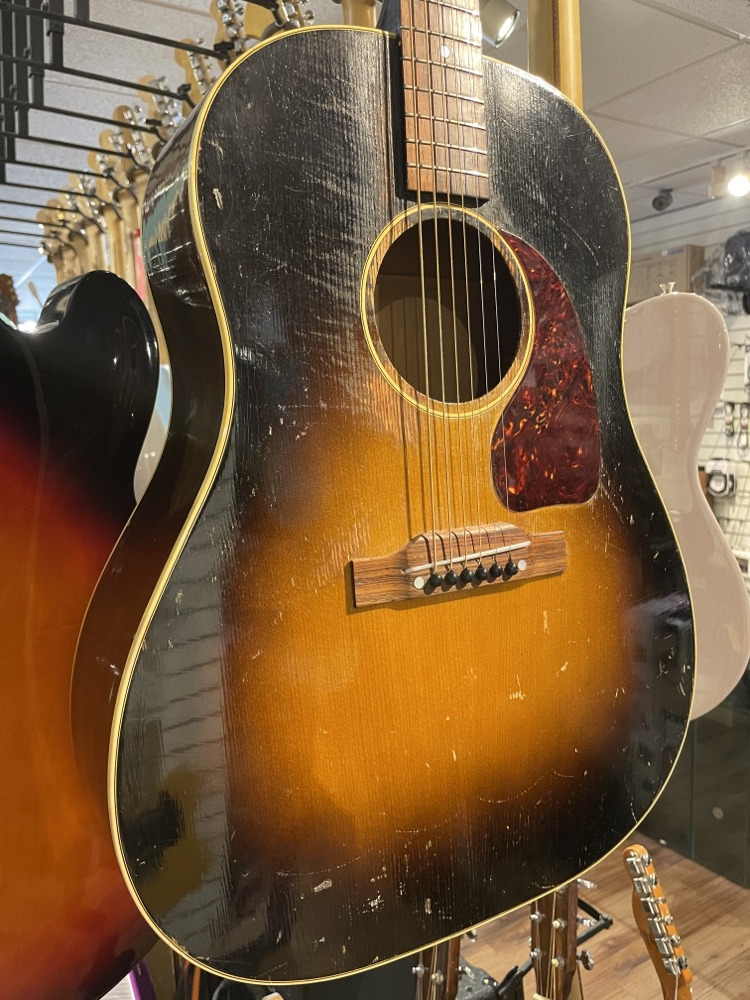 Gibson USED 1952 Gibson J-45 Sunburst w/Hardshell Case - CONSIGNMENT - Used