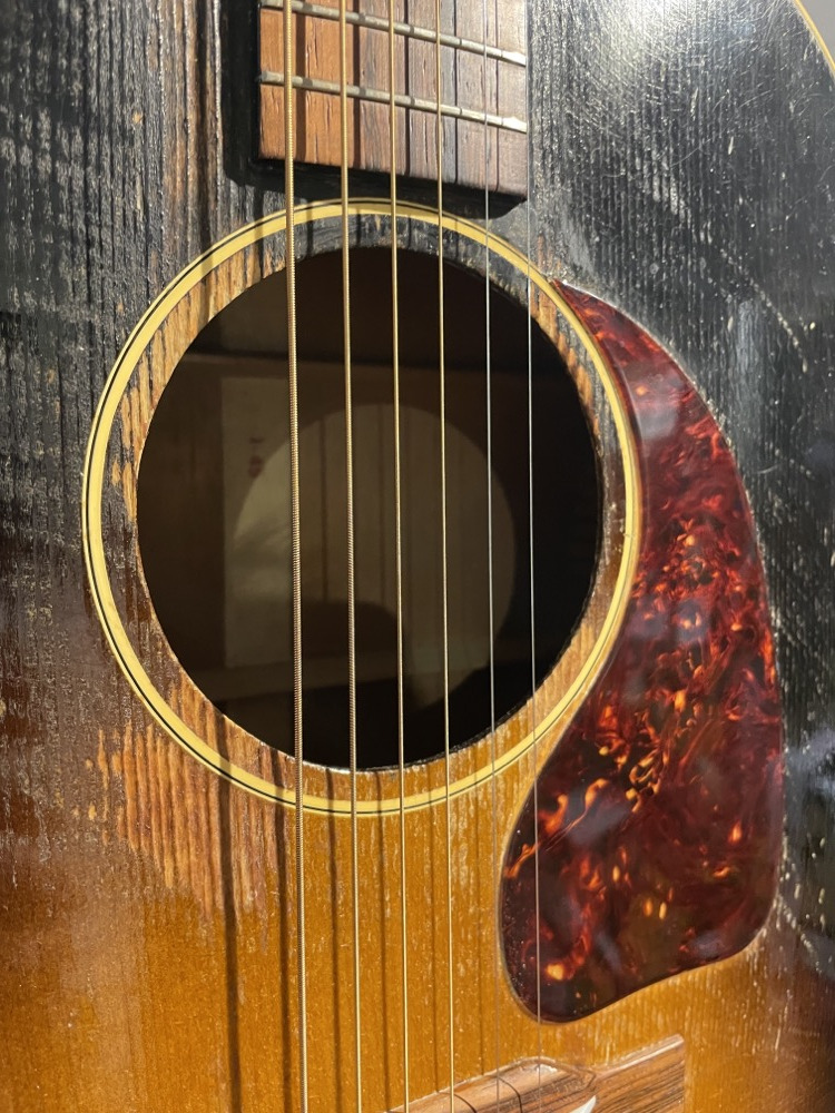 Gibson USED 1952 Gibson J-45 Sunburst w/Hardshell Case - CONSIGNMENT - Used