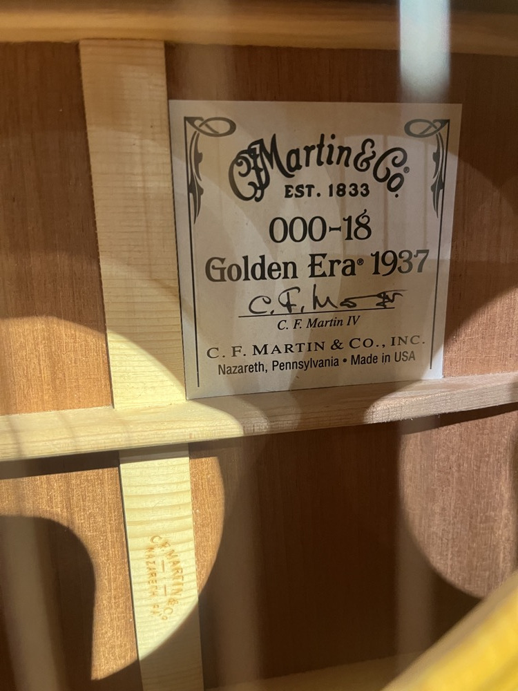 Martin USED Martin 2012 Golden Era 1937 000-18  w/OHSC - Consignment - Used