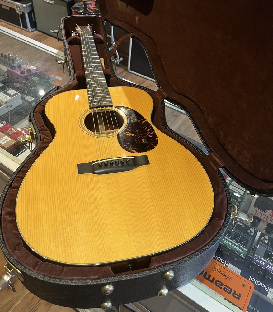 Martin USED Martin 2012 Golden Era 1937 000-18  w/OHSC - Consignment - Used