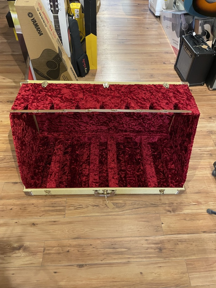 Fender USED Fender Guitar Case Stand - 7 Guitar, Classic Series, Tweed, Red Plush CSGN - Used