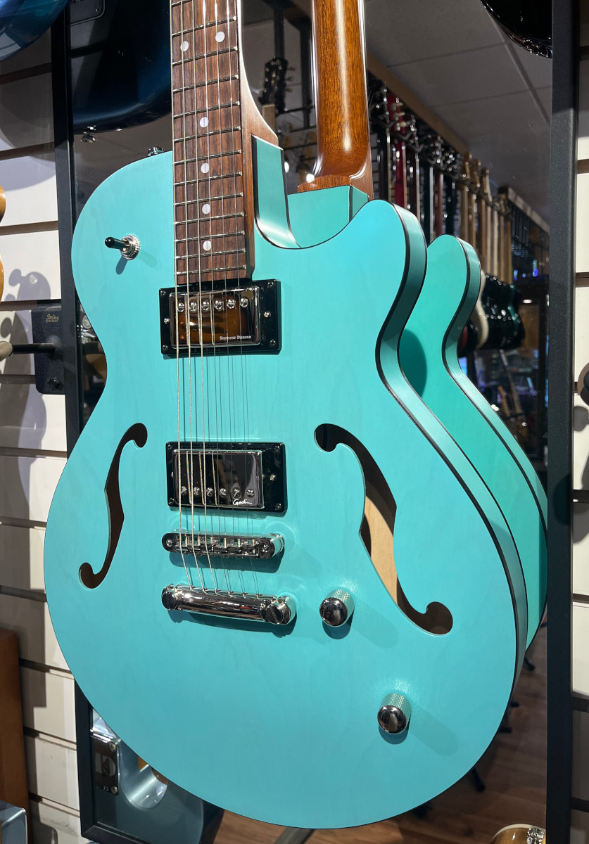 Misc USED Godin Montreal Premiere HT Laguna Blue w/Case - Used