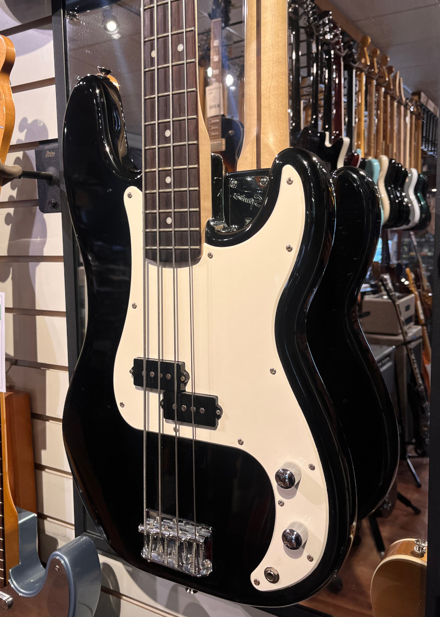 USED Squier Affinity P Bass - Black