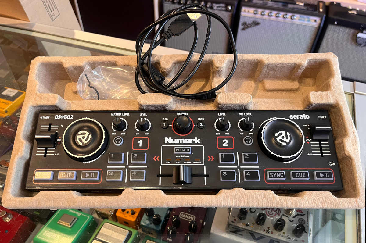 USED Numark DJ2GO2 Pocket DJ Controller  …