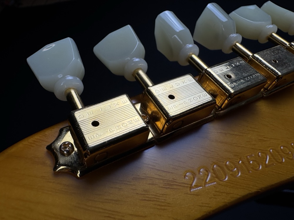 Epiphone USED Epiphone Inspired by Gibson Custom Shop '58 Explorer Korina, Hardshell Case - Used