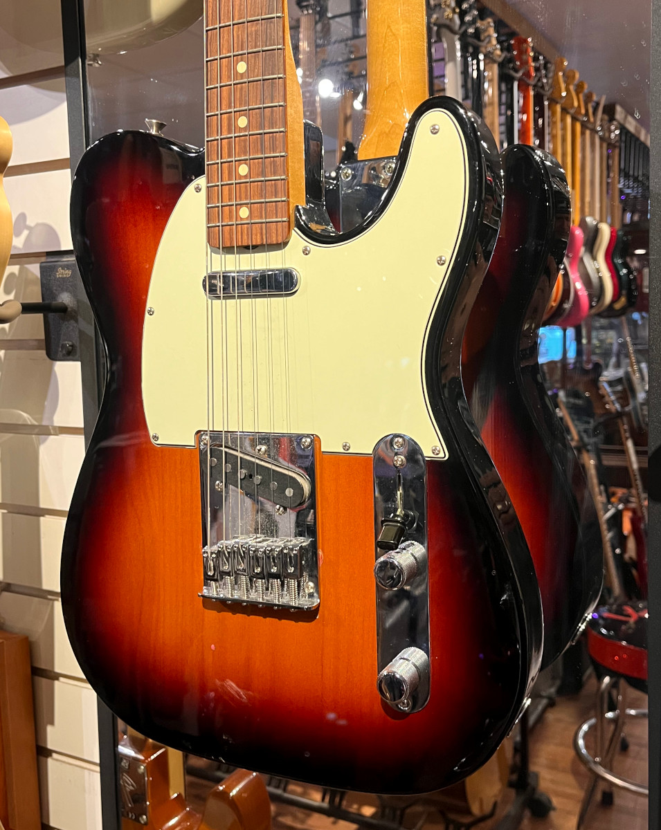 USED Fender 2019 Vintera 60's Telecaster In  …