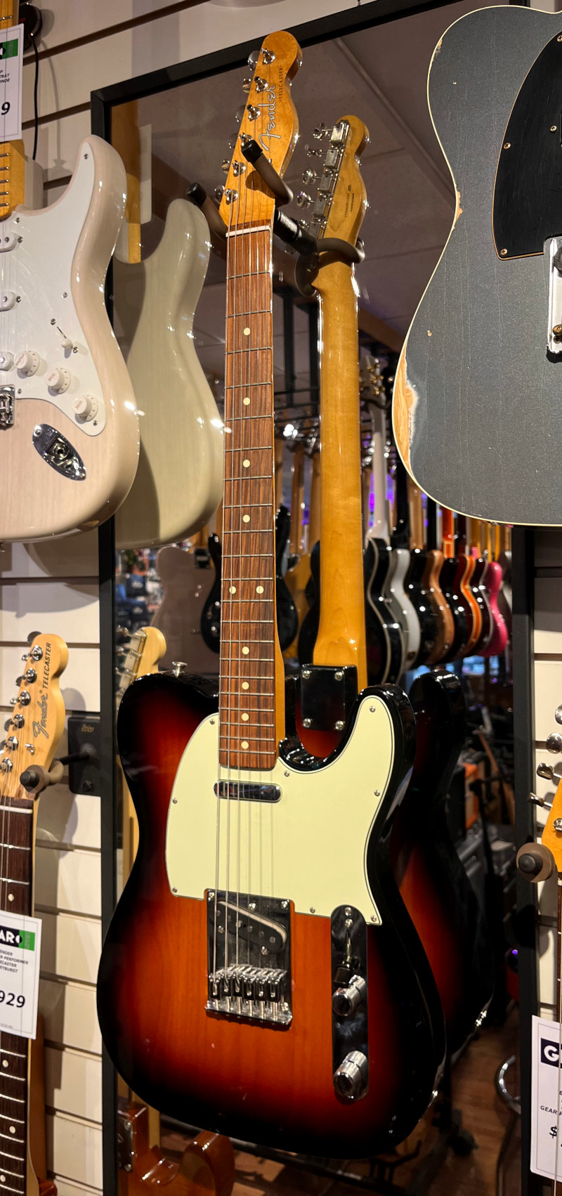 Fender USED Fender 2019 Vintera 60's Telecaster In 3 Tone Sunburst - Used