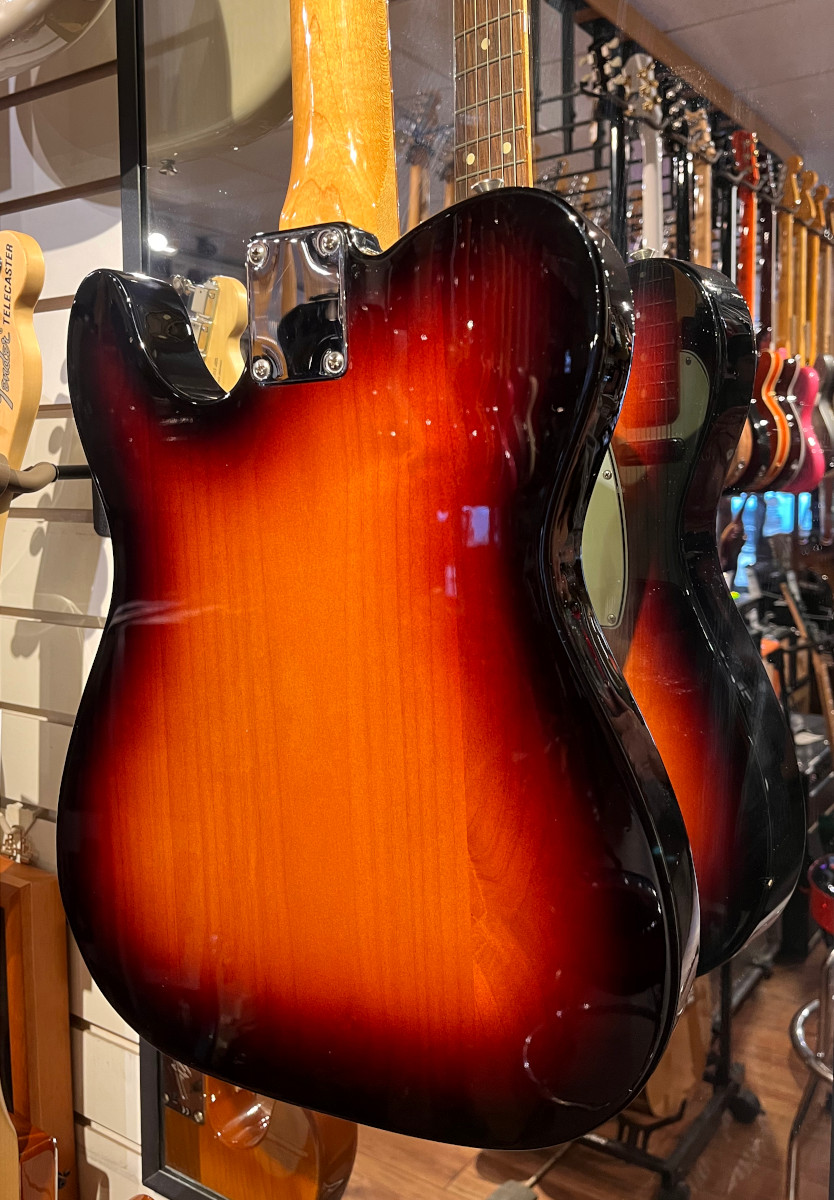 Fender USED Fender 2019 Vintera 60's Telecaster In 3 Tone Sunburst - Used