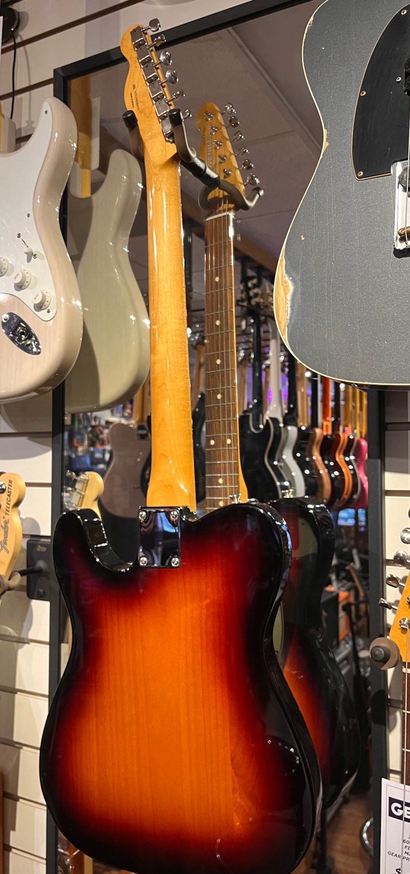 Fender USED Fender 2019 Vintera 60's Telecaster In 3 Tone Sunburst - Used