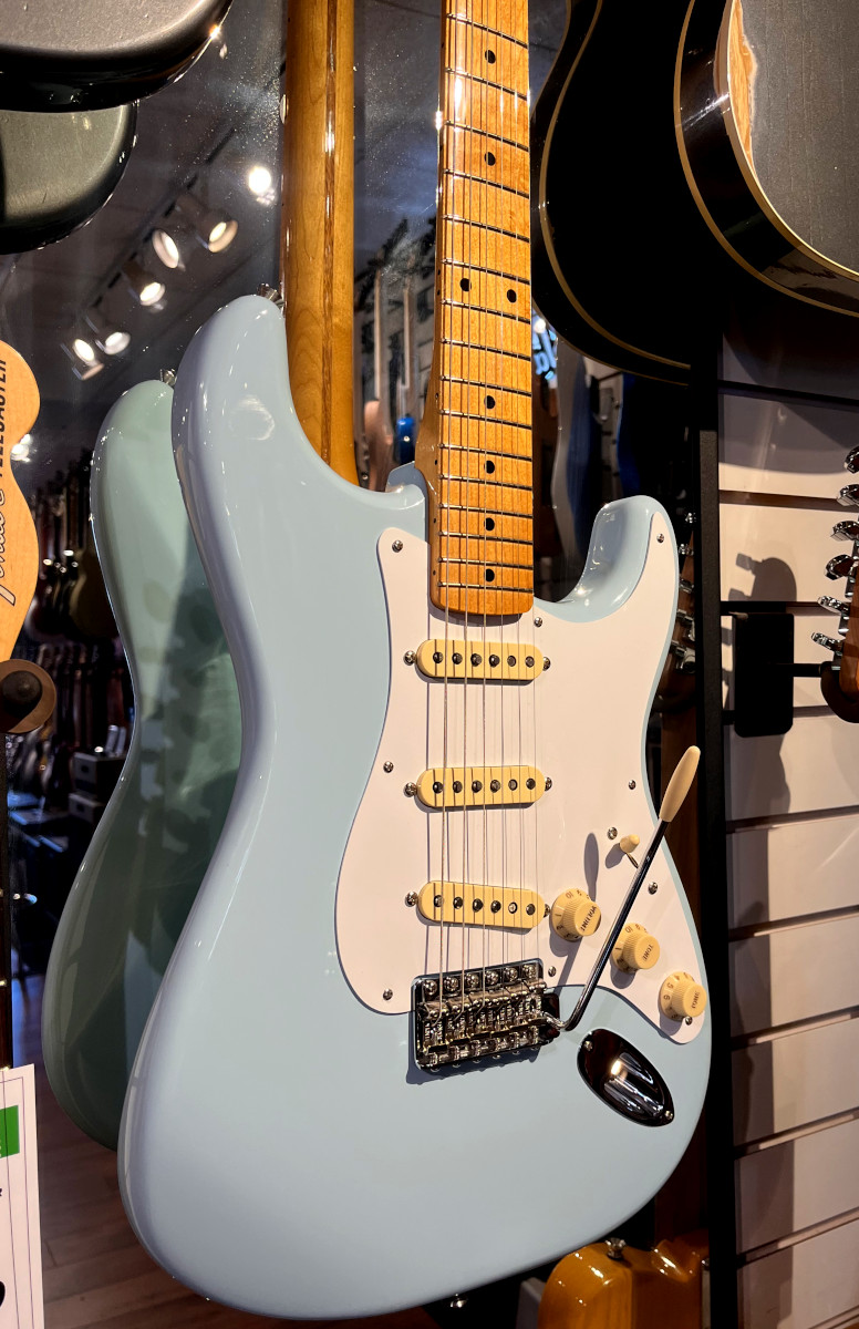 Fender USED Fender Vintera 50's Strat With Maple Neck In Sonic Blue, w/Origi. Gig Bag - Used