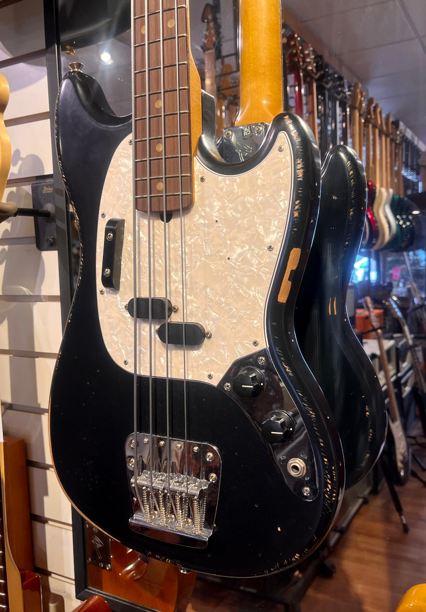 Fender Justin Meldal-Johnsen JMJ Road Worn Mustang Bass